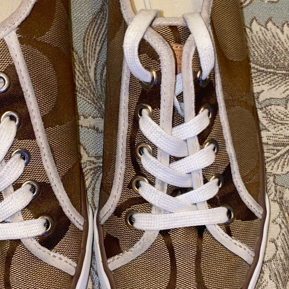 COACH DALIA DEE SIGNATURE CANVAS TENNIS SHOES SZ 8.5 - Picture 7 of 13